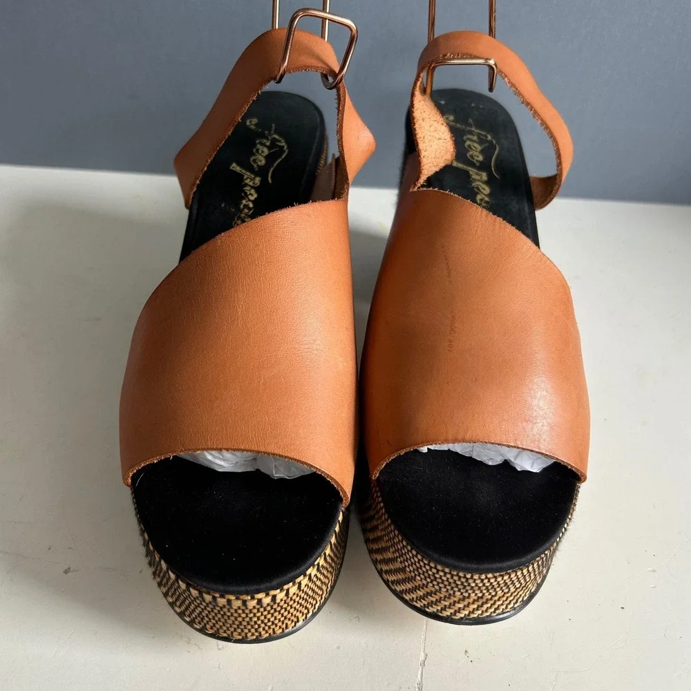 Free People Y2K Platform Sandals Size 38 Retro Boho Tan Leather Block Heel Spain